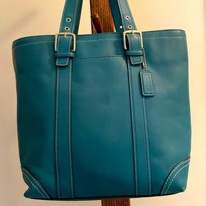 COACH LEATHER HAMPTON PURSE